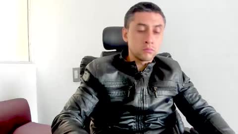 Snapshot of johnny_seens1 chatting on February 11, 8:14 pm Johnny online show from February 11, 8:14 pm