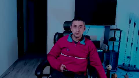 Snapshot of johnny_seens1 chatting on July 22, 1:30 am Johnny online show from July 22, 1:30 am