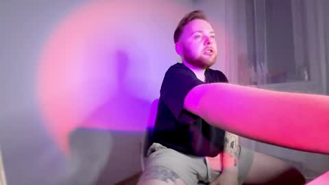 Snapshot of johnny_want chatting on March 29, 8:42 pm Johnny online show from March 29, 8:42 pm