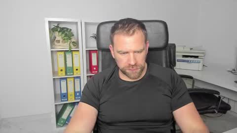 johnnydough82 online show from January 11, 5:31 am