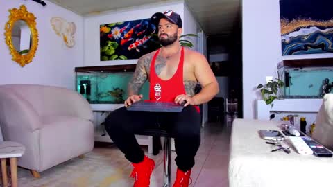 JOHNNY online show from March 6, 12:10 am