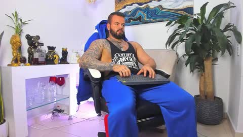 JOHNNY online show from February 10, 1:10 am