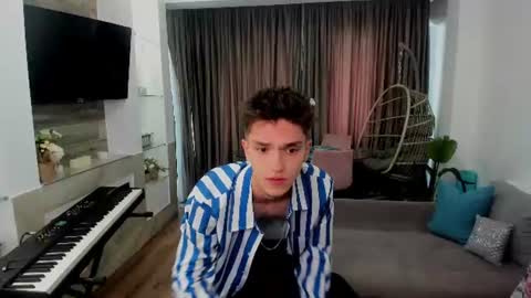 Johnny k. online show from June 15, 7:32 am
