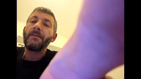 Snapshot of johnnypoly chatting on November 3, 8:32 pm bigboy online show from November 3, 8:32 pm