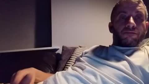 Snapshot of johnnypoly chatting on November 30, 6:28 am bigboy online show from November 30, 6:28 am