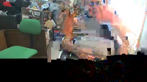 Snapshot of johnnys110153 chatting on September 14, 5:01 pm johnnys110153 online show from September 14, 5:01 pm