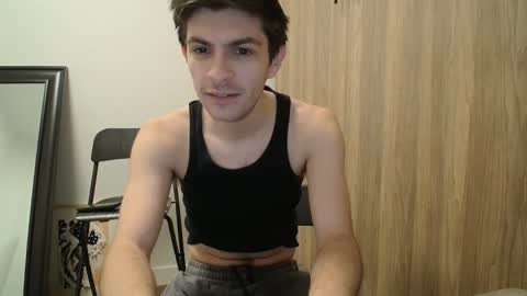 Snapshot of johnresmain chatting on February 21, 4:19 pm johnresmain online show from February 21, 4:19 pm