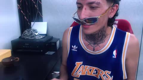 johnsonisaac94  online show from February 5, 6:46 am