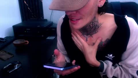 johnsonisaac94  online show from February 7, 9:37 am