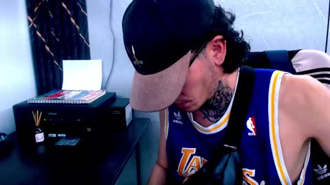 johnsonisaac94  online show from February 21, 6:07 am