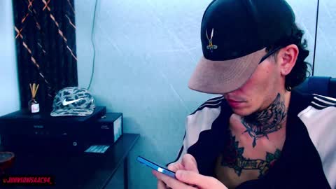 johnsonisaac94  online show from February 25, 8:25 am