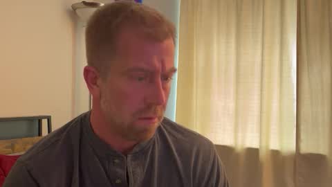 Snapshot of johnsonmcbain chatting on March 1, 6:21 pm johnsonmcbain online show from March 1, 6:21 pm