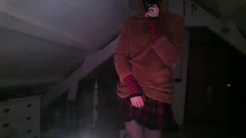 Snapshot of johntochh chatting on December 19, 3:46 am John online show from December 19, 3:46 am