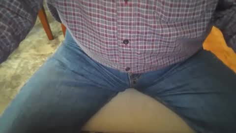 Snapshot of johnxxx549 chatting on February 6, 9:06 pm johnxxx549 online show from February 6, 9:06 pm