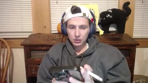 Snapshot of johstondude chatting on October 30, 11:05 pm Johston online show from October 30, 11:05 pm