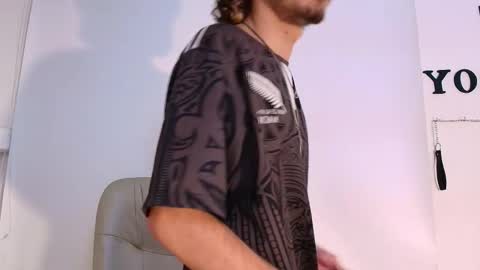 Snapshot of jojobraando chatting on April 7, 12:22 am jojobraando online show from April 7, 12:22 am