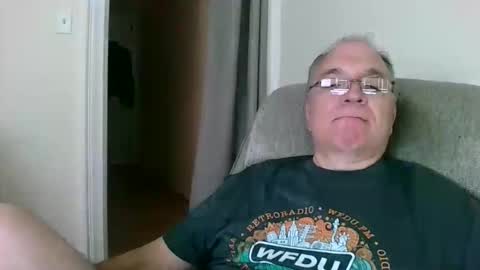Snapshot of joker5339 chatting on May 2, 1:05 pm joker5339 online show from May 2, 1:05 pm