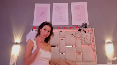 Snapshot of jolie_lov chatting on October 1, 1:06 pm jolie_lov online show from October 1, 1:06 pm