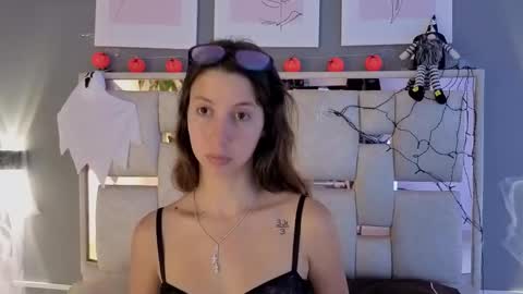 Snapshot of jolie_lov chatting on October 11, 1:42 pm jolie_lov online show from October 11, 1:42 pm