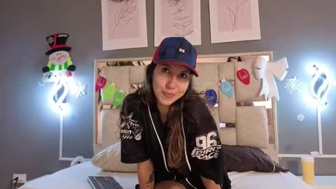 jolie_lov online show from December 17, 1:17 pm