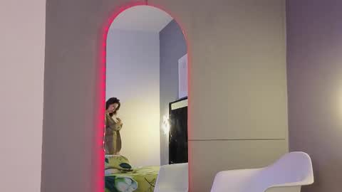 jolie_lov online show from February 19, 2:57 pm