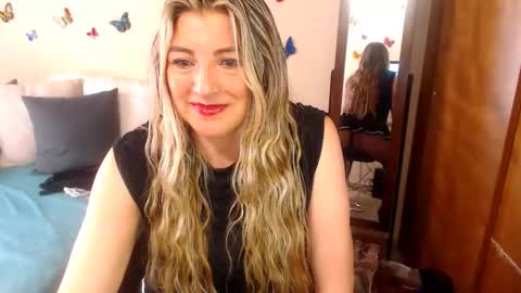 Jolie Mature online show from October 15, 9:37 pm
