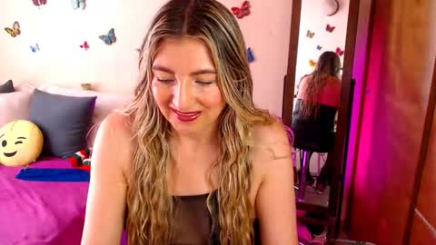 Jolie Mature online show from November 15, 7:10 pm