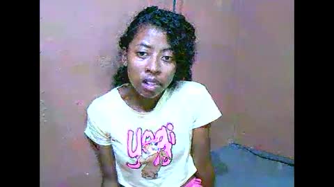 Snapshot of joliekah27 chatting on February 25, 7:14 pm joliekah27 online show from February 25, 7:14 pm