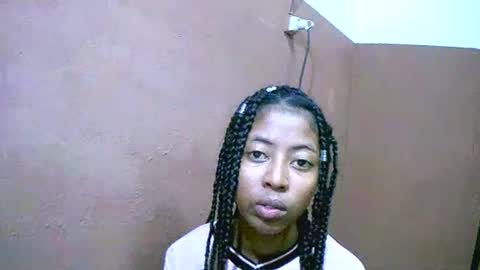 Snapshot of joliekah27 chatting on February 28, 2:20 am joliekah27 online show from February 28, 2:20 am