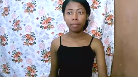 Snapshot of joliekah27 chatting on March 10, 6:49 am joliekah27 online show from March 10, 6:49 am