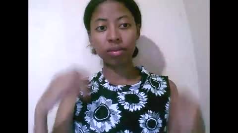 joliekah27 online show from April 27, 7:39 am