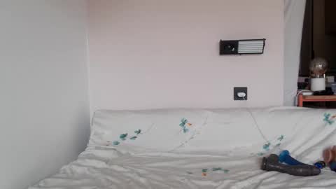 Snapshot of jolieroseeparis chatting on October 6, 1:41 pm Rose online show from October 6, 1:41 pm