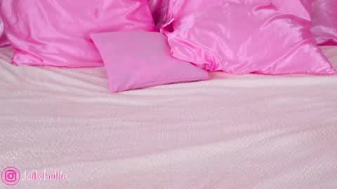 Belle online show from April 19, 3:06 am