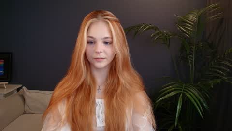 Snapshot of jolly_bean chatting on January 16, 3:23 am Polly online show from January 16, 3:23 am