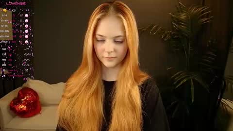 Snapshot of jolly_bean chatting on February 22, 9:01 am Polly online show from February 22, 9:01 am