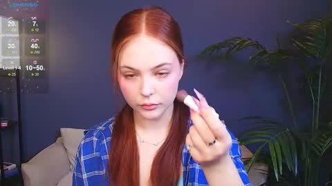 Snapshot of jolly_bean chatting on October 10, 2:43 am Polly online show from October 10, 2:43 am