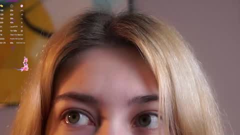 Viola online show from April 15, 1:18 pm