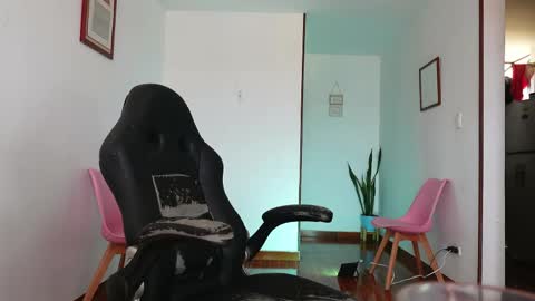Snapshot of jon_bukowski chatting on June 2, 5:59 pm Jon online show from June 2, 5:59 pm