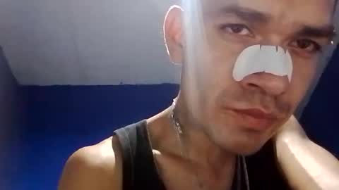 Snapshot of jonalberto072 chatting on March 5, 10:22 am jonalberto072 online show from March 5, 10:22 am