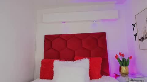 Jonas  online show from September 16, 1:12 pm