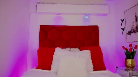 Jonas  online show from October 26, 12:55 pm