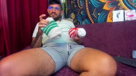 Jonathan RiversNew online show from February 7, 4:16 am