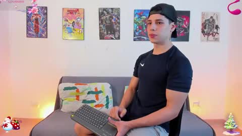 Instagram jonathanfit14 online show from December 1, 10:15 pm