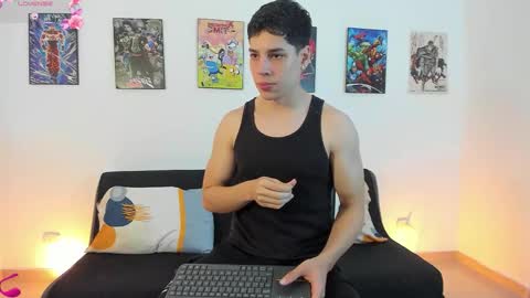 Instagram jonathanfit14 online show from February 3, 9:42 pm