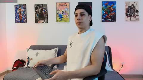 Instagram jonathanfit14 online show from April 12, 8:03 pm