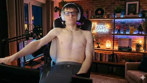 jonathanthiccoc online show from April 6, 10:44 pm