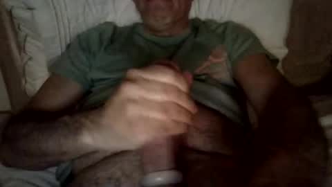 Snapshot of jonlovespussy6969 chatting on June 15, 2:14 am John loves pussy online show from June 15, 2:14 am