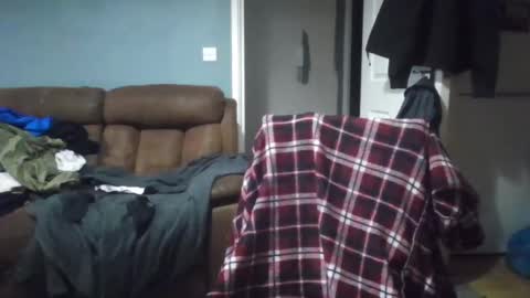 Snapshot of jonlow1 chatting on December 8, 8:51 am jonlow1 online show from December 8, 8:51 am