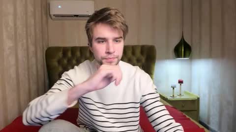 Snapshot of jonnahhell chatting on November 29, 1:36 pm Jonah online show from November 29, 1:36 pm