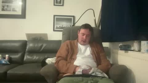 Snapshot of jonnybeeswax7376964133 chatting on October 22, 9:03 pm jonnybeeswax7376964133 online show from October 22, 9:03 pm